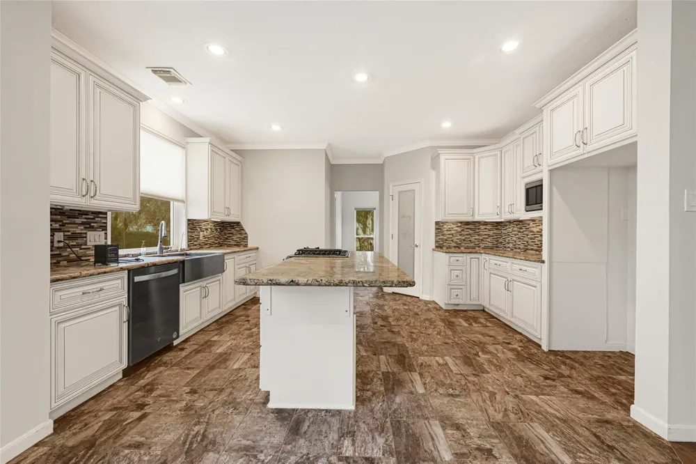 2915 Silverberry Trail Kingwood, TX 77345