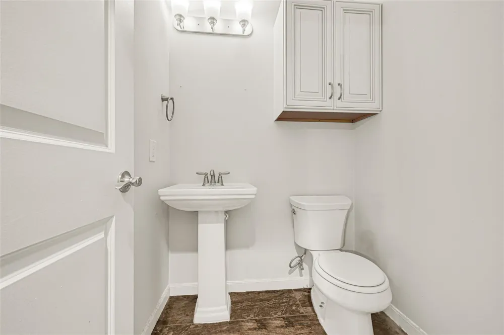 2915 Silverberry Trail Kingwood, TX 77345