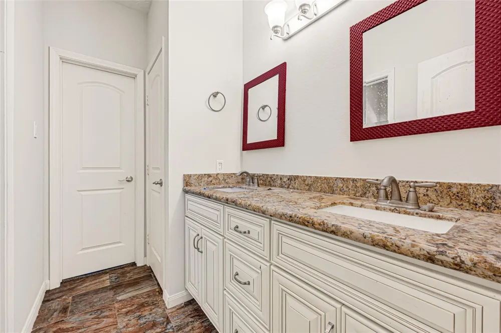 2915 Silverberry Trail Kingwood, TX 77345