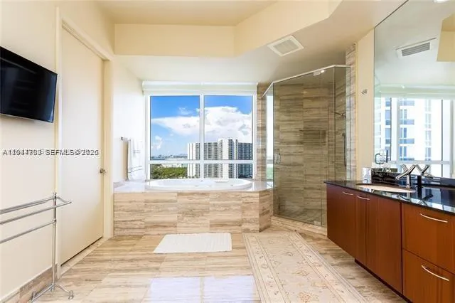 16001 Collins Ave #1106 Sunny Isles Beach, FL 33160