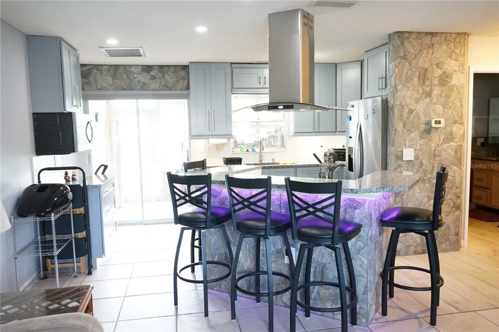 424 LAKE POINT COURT #5A Sun City Center, FL 33573