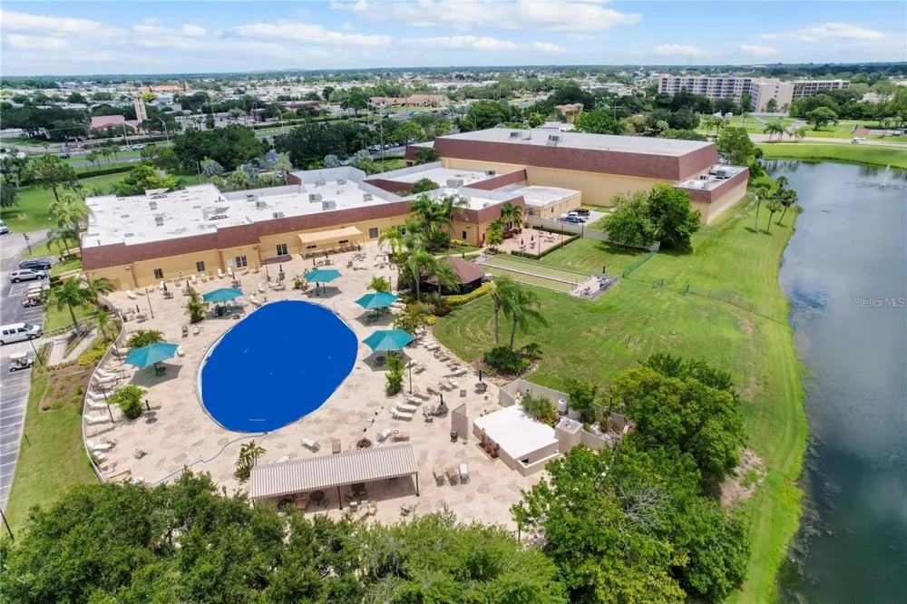 424 LAKE POINT COURT #5A Sun City Center, FL 33573