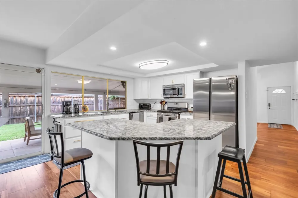 1901 Paxton Drive Carrollton, TX 75007