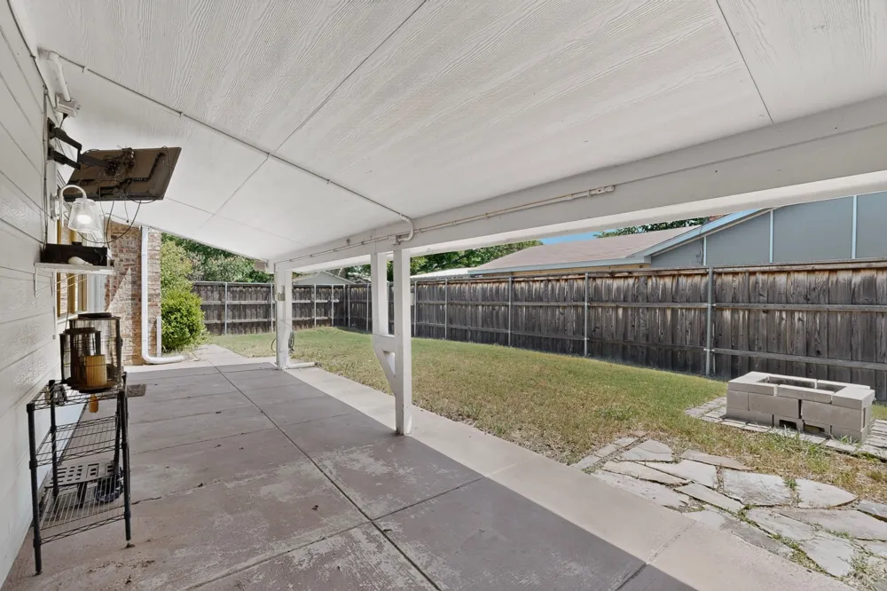 1901 Paxton Drive Carrollton, TX 75007