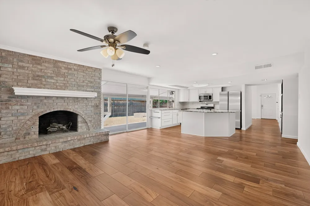 1901 Paxton Drive Carrollton, TX 75007