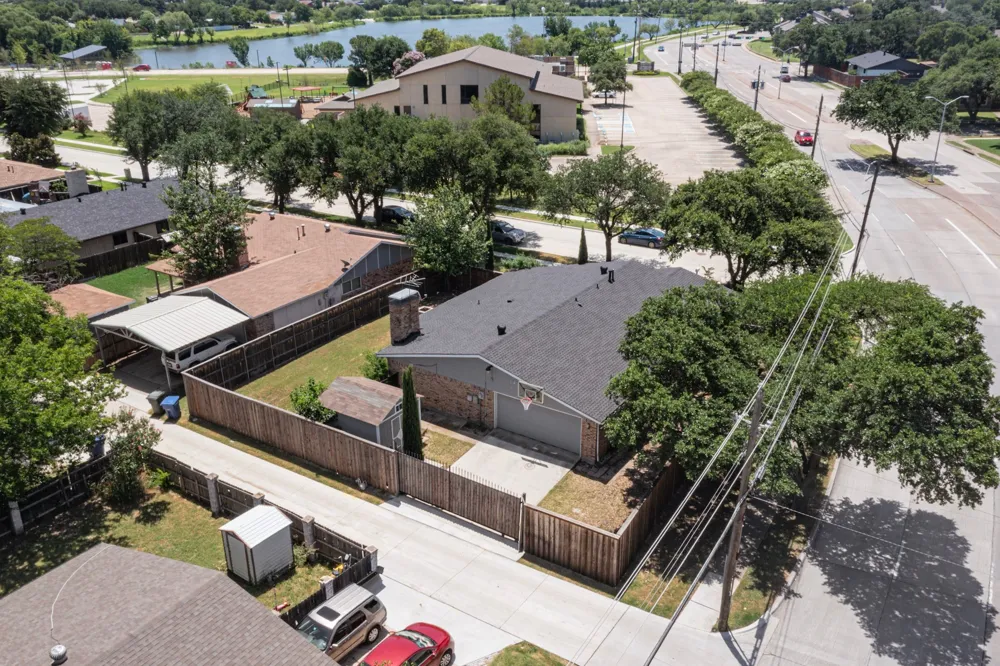 1901 Paxton Drive Carrollton, TX 75007