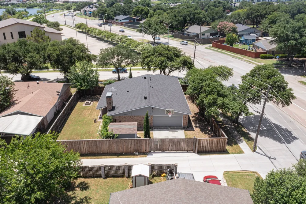 1901 Paxton Drive Carrollton, TX 75007