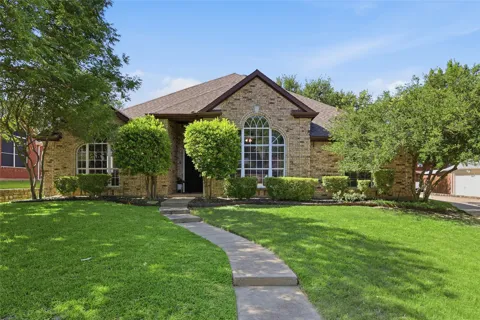 908 Chapel Drive