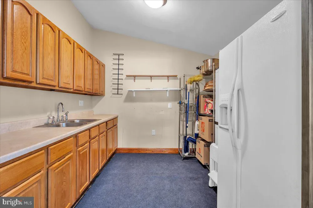 2003 BURLINGTON CIRCLE Williamstown, NJ 08094