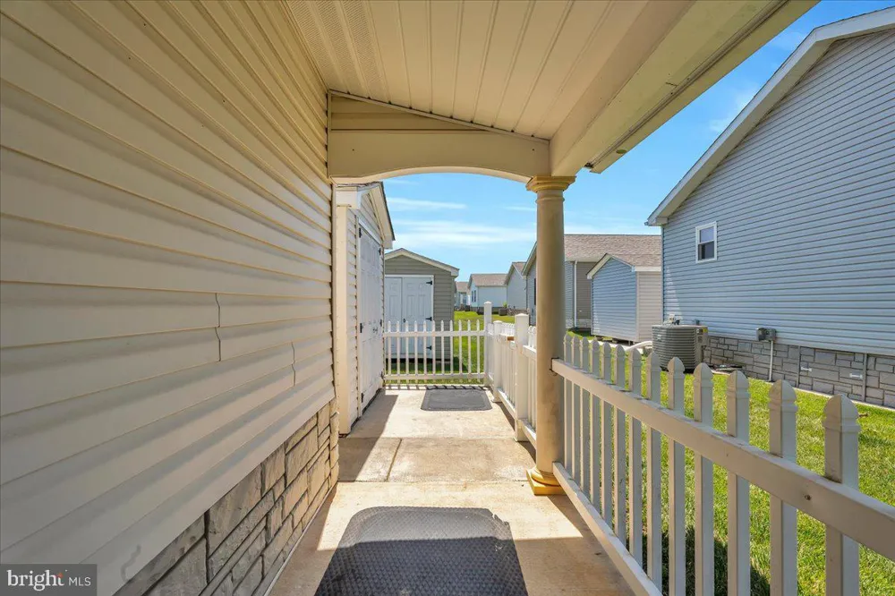 2003 BURLINGTON CIRCLE Williamstown, NJ 08094