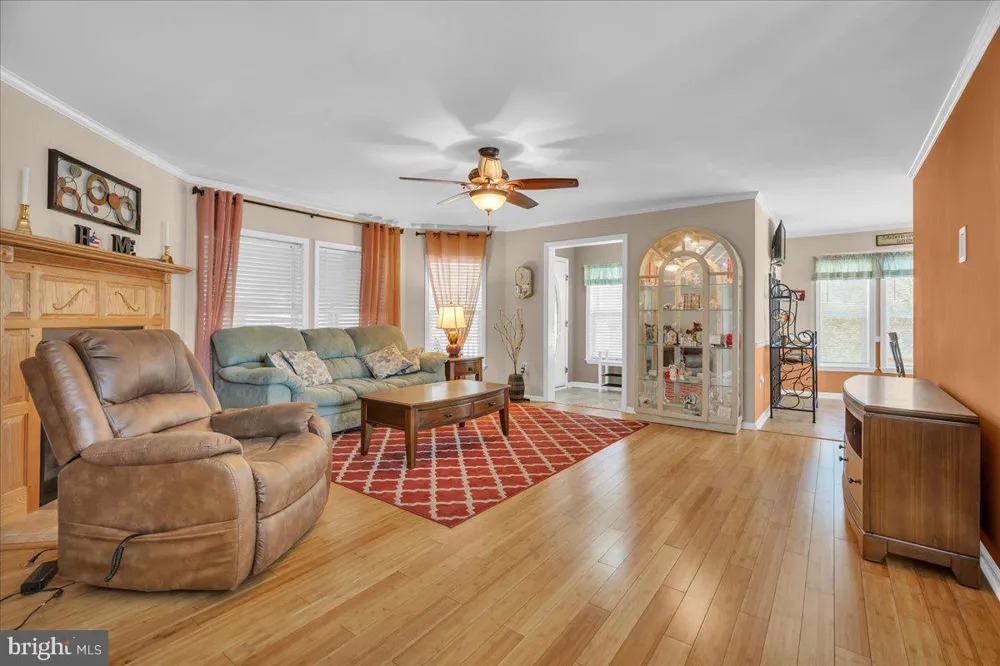 2003 BURLINGTON CIRCLE Williamstown, NJ 08094