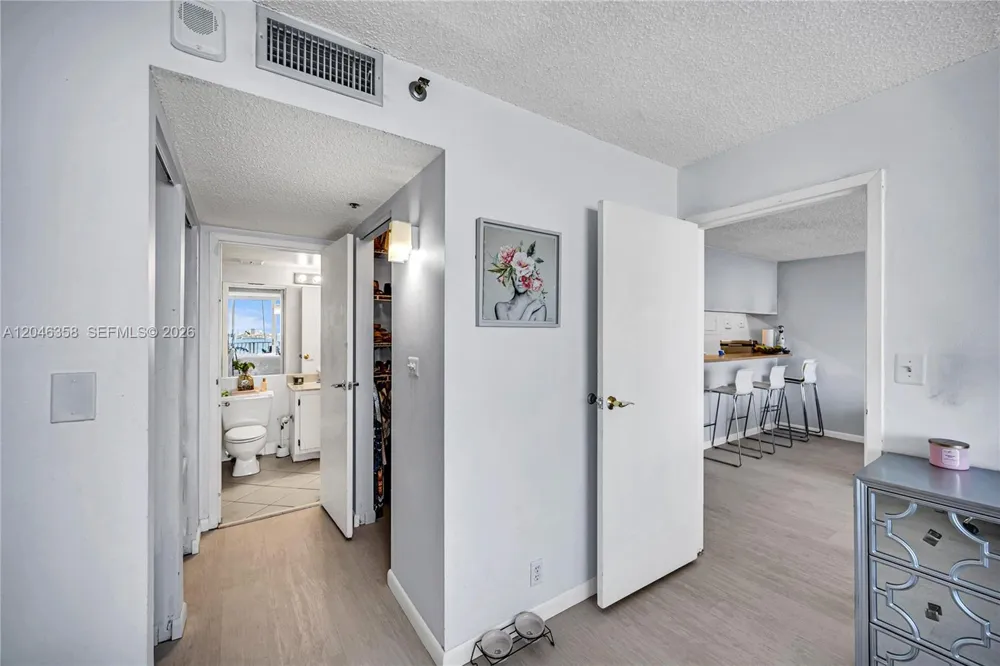 7601 E Treasure Dr #2412 North Bay Village, FL 33141