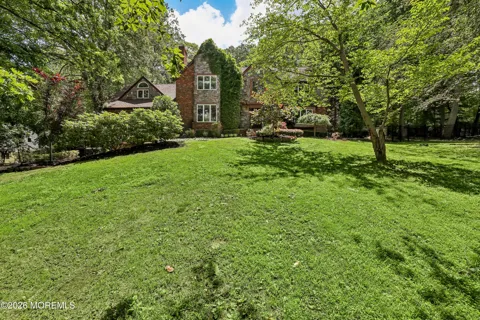 827 Holmdel Road