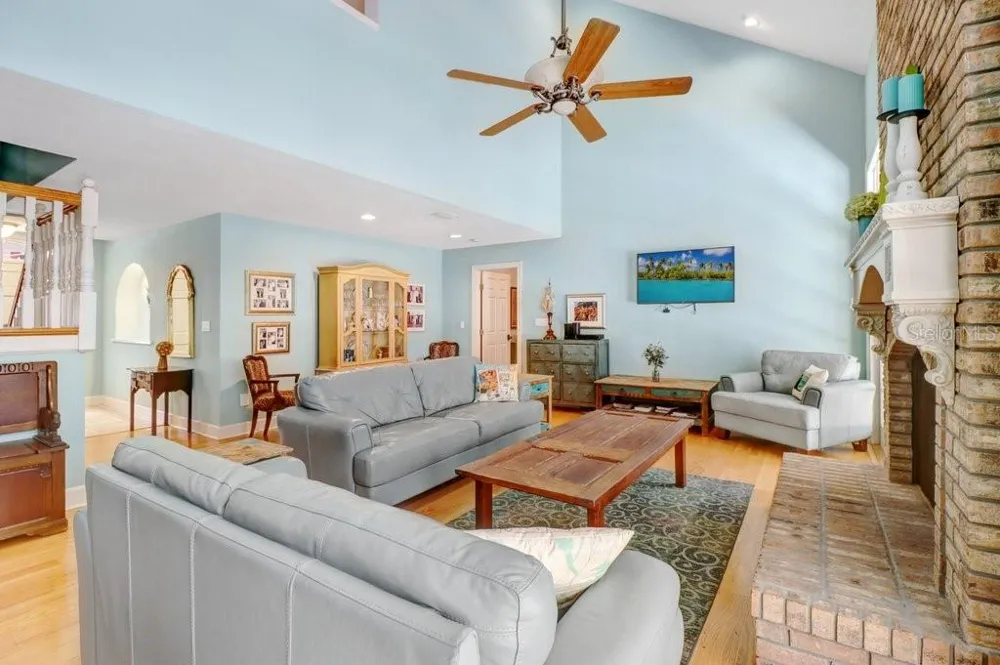 1976 DUNLOE CIRCLE Dunedin, FL 34698