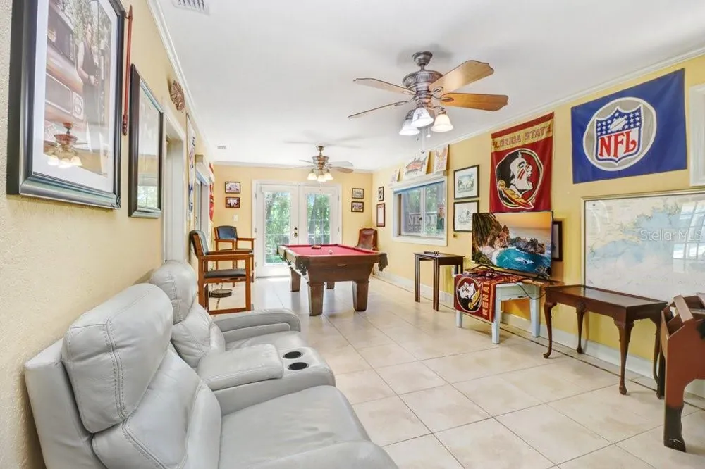 1976 DUNLOE CIRCLE Dunedin, FL 34698