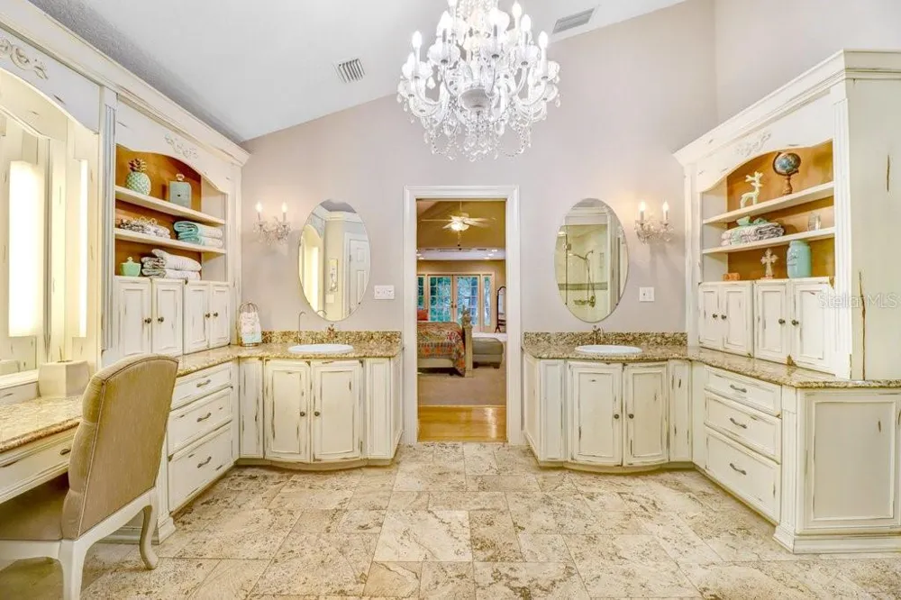 1976 DUNLOE CIRCLE Dunedin, FL 34698