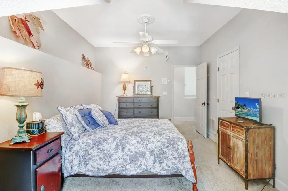 1976 DUNLOE CIRCLE Dunedin, FL 34698