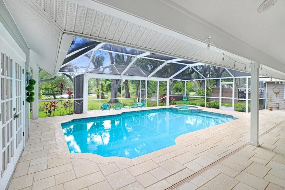 1976 DUNLOE CIRCLE Dunedin, FL 34698