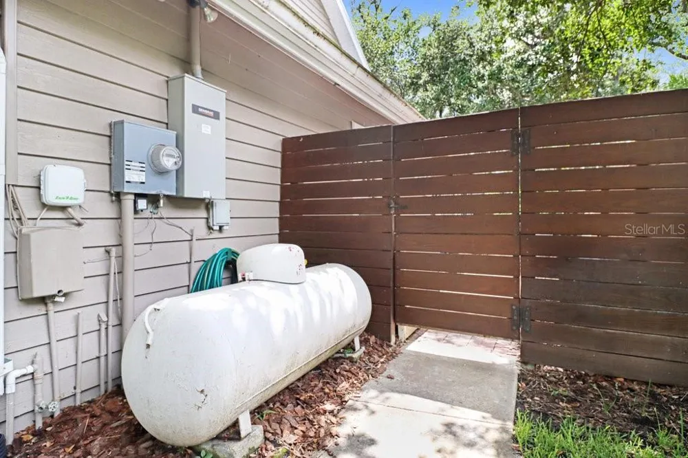 1976 DUNLOE CIRCLE Dunedin, FL 34698