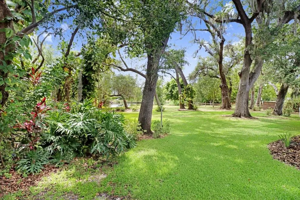 1976 DUNLOE CIRCLE Dunedin, FL 34698