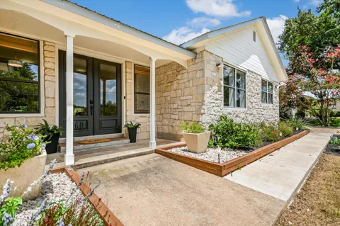 160 Donna Drive