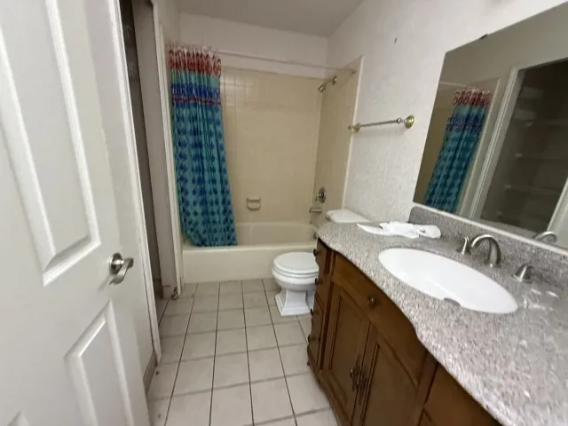 1125 Lakeshore Drive Canyon Lake, TX 78133