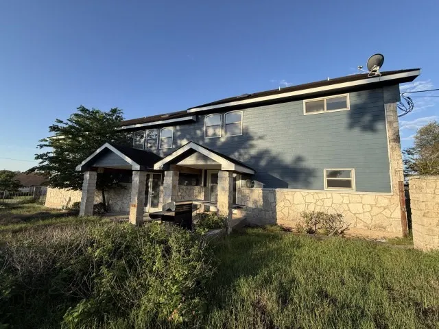 1125 Lakeshore Drive Canyon Lake, TX 78133