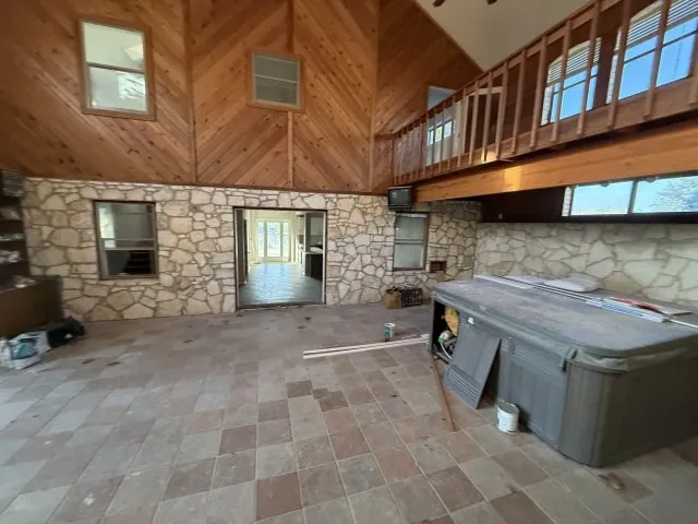 1125 Lakeshore Drive Canyon Lake, TX 78133