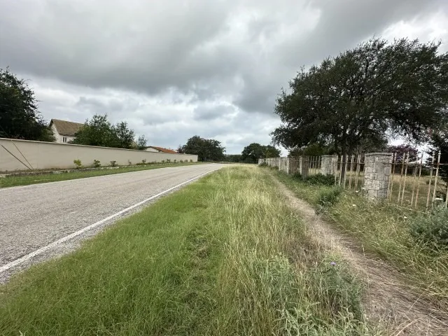 1125 Lakeshore Drive Canyon Lake, TX 78133