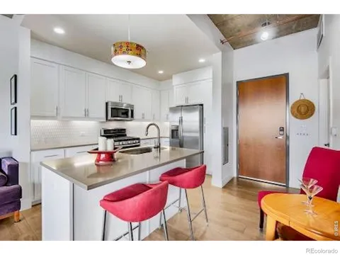 3401 Arapahoe Avenue #402
