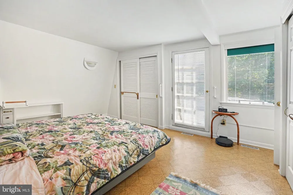 555 STUDEBAKER LANE New Oxford, PA 17350