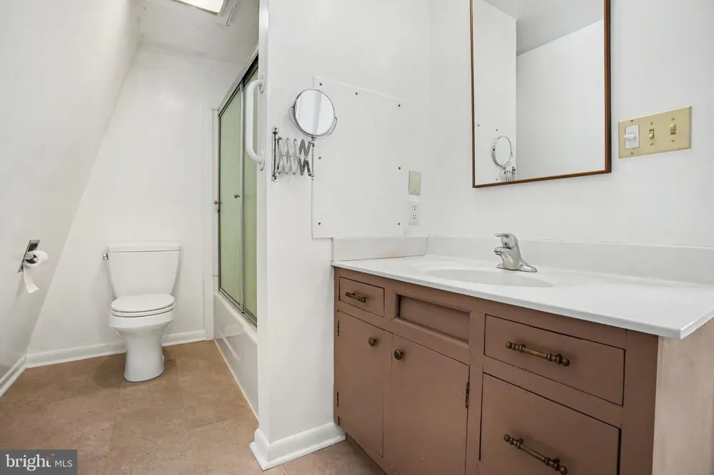 555 STUDEBAKER LANE New Oxford, PA 17350