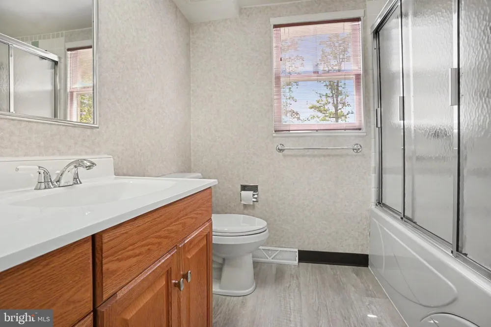 555 STUDEBAKER LANE New Oxford, PA 17350