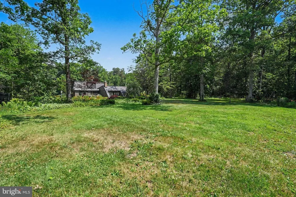 555 STUDEBAKER LANE New Oxford, PA 17350