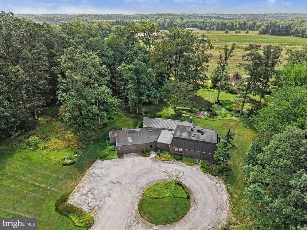 555 STUDEBAKER LANE New Oxford, PA 17350