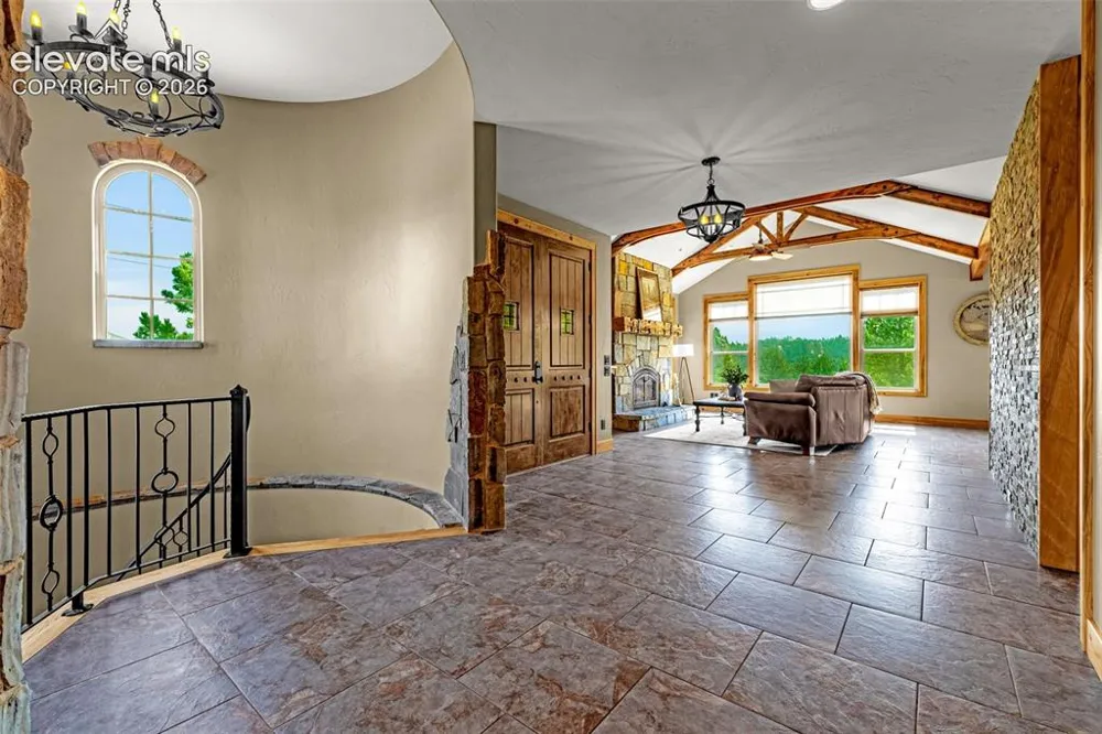 5596 Osage Way Larkspur, CO 80118