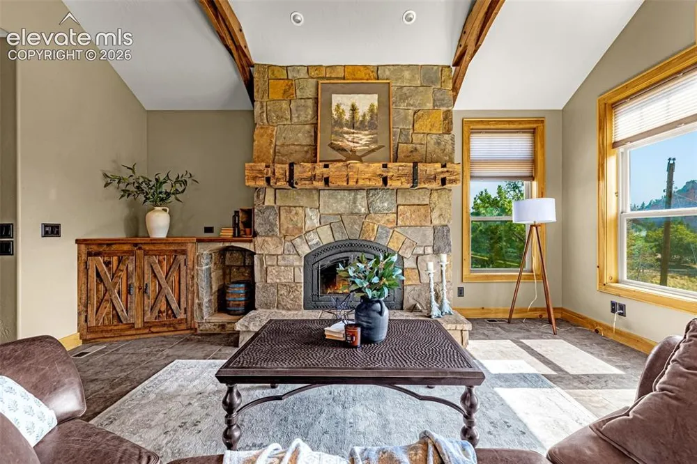 5596 Osage Way Larkspur, CO 80118