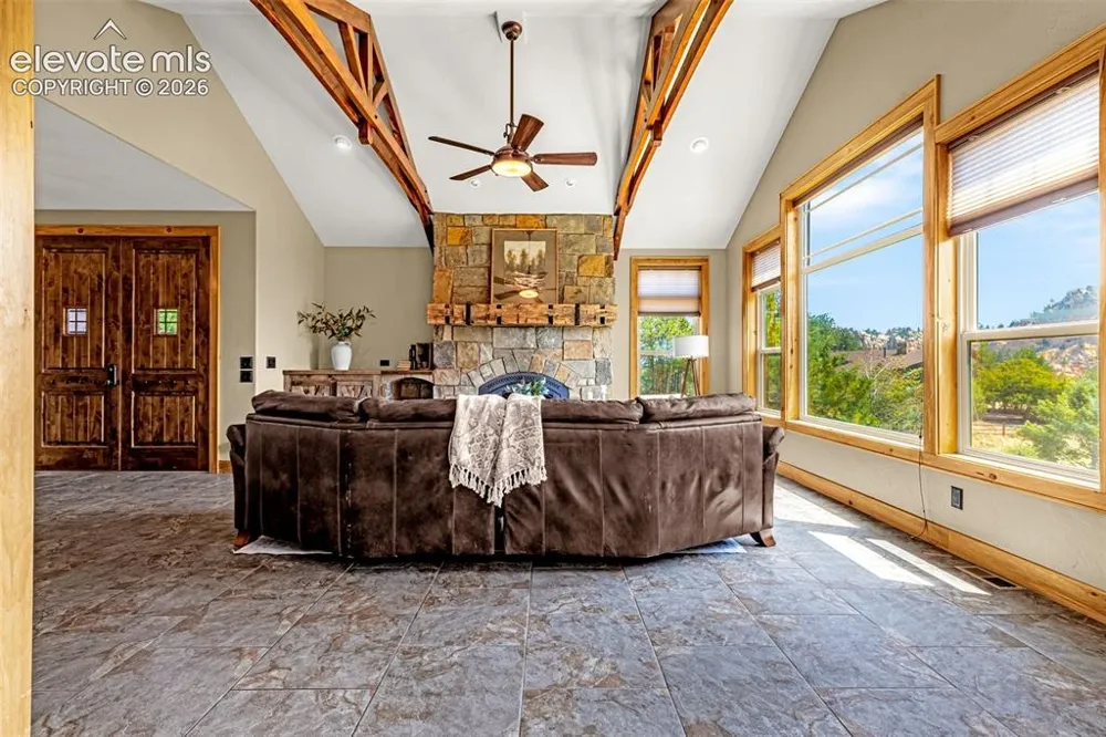5596 Osage Way Larkspur, CO 80118