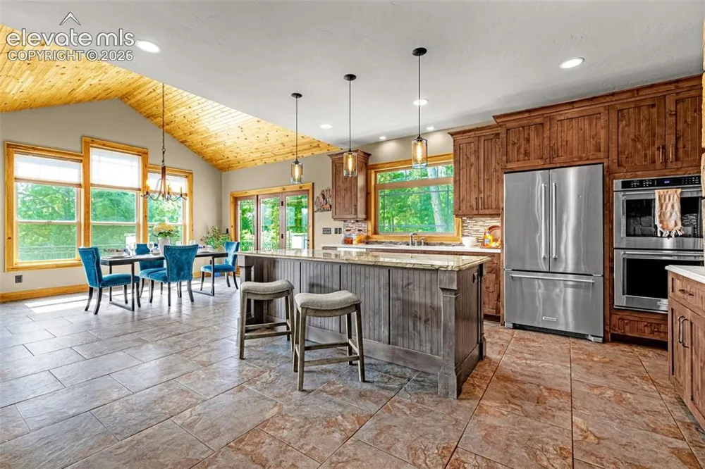 5596 Osage Way Larkspur, CO 80118