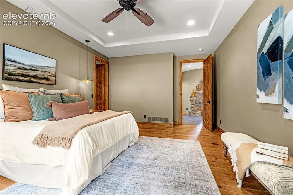 5596 Osage Way Larkspur, CO 80118