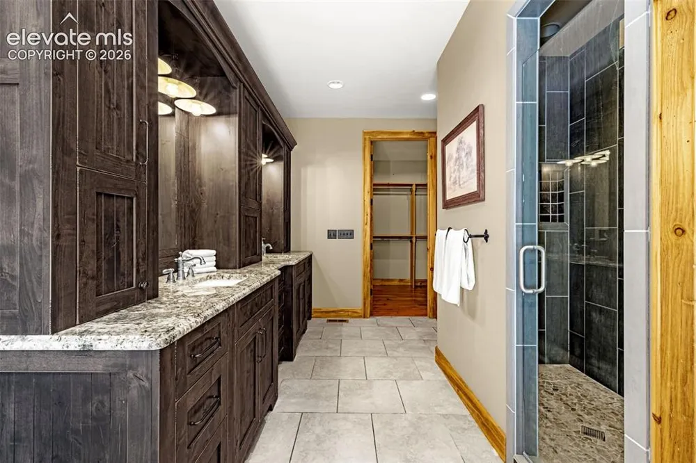 5596 Osage Way Larkspur, CO 80118