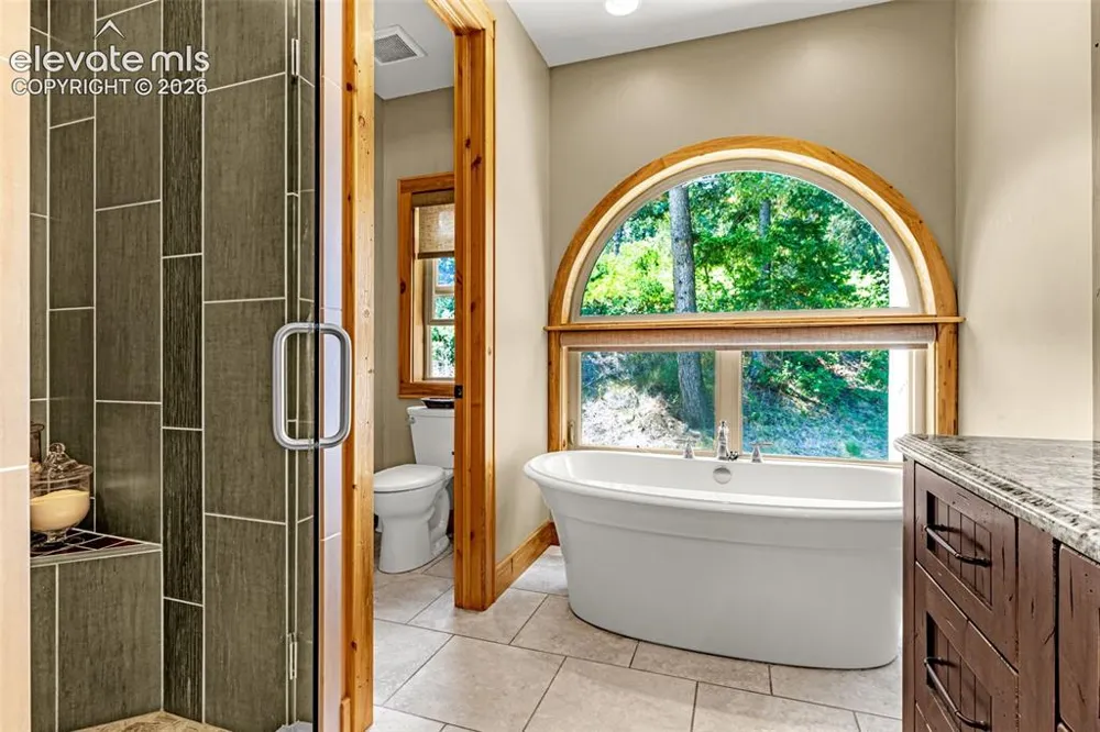 5596 Osage Way Larkspur, CO 80118