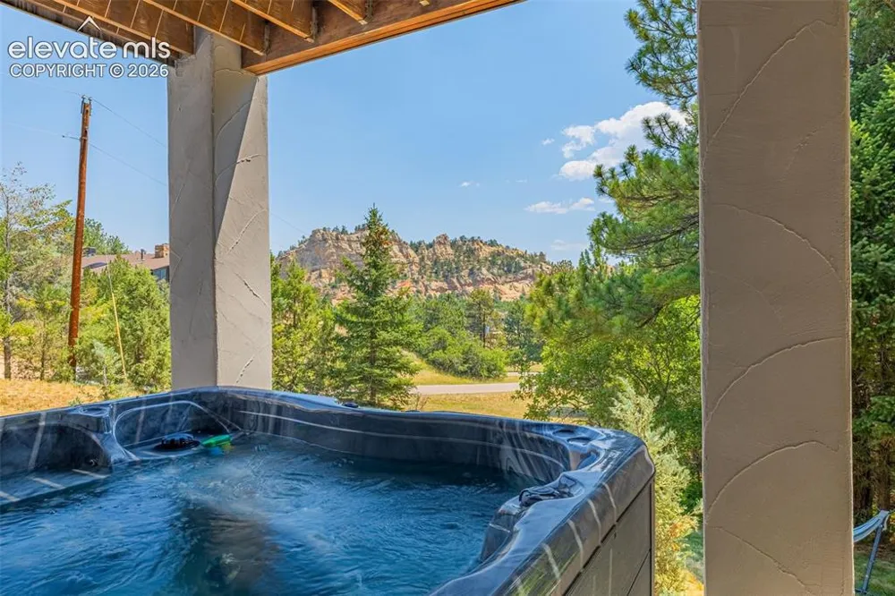 5596 Osage Way Larkspur, CO 80118