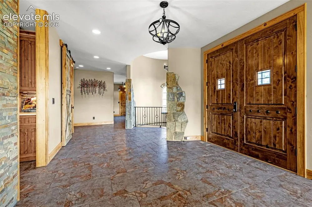 5596 Osage Way Larkspur, CO 80118