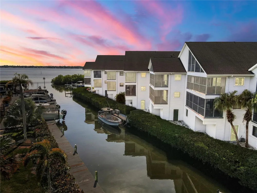 515 LEFFINGWELL AVENUE #116 Ellenton, FL 34222