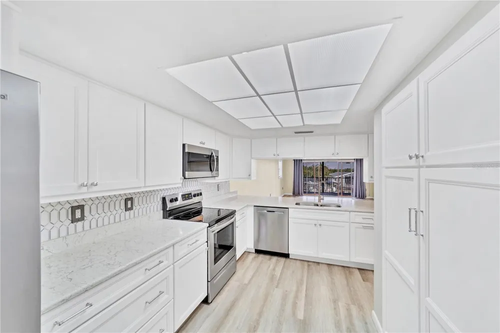 515 LEFFINGWELL AVENUE #116 Ellenton, FL 34222