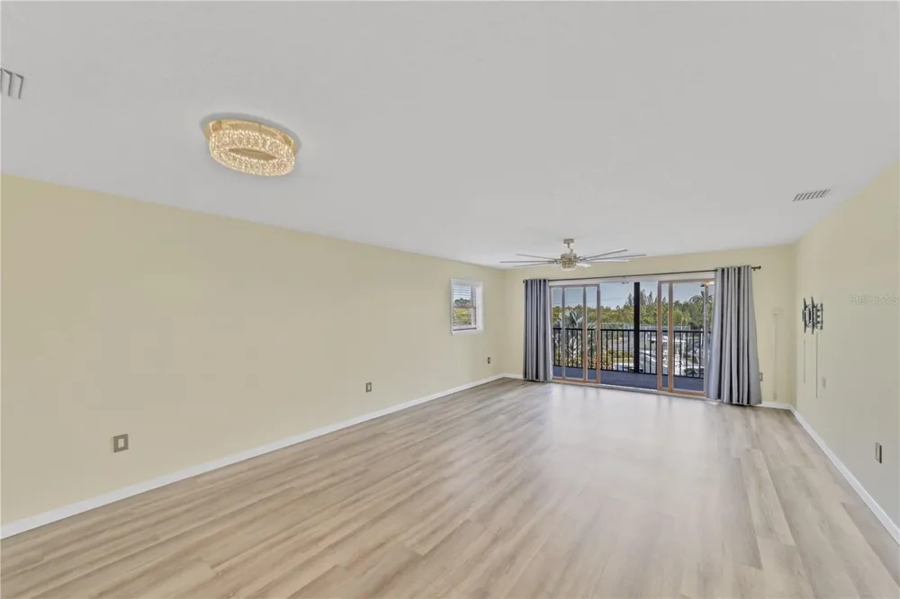 515 LEFFINGWELL AVENUE #116 Ellenton, FL 34222