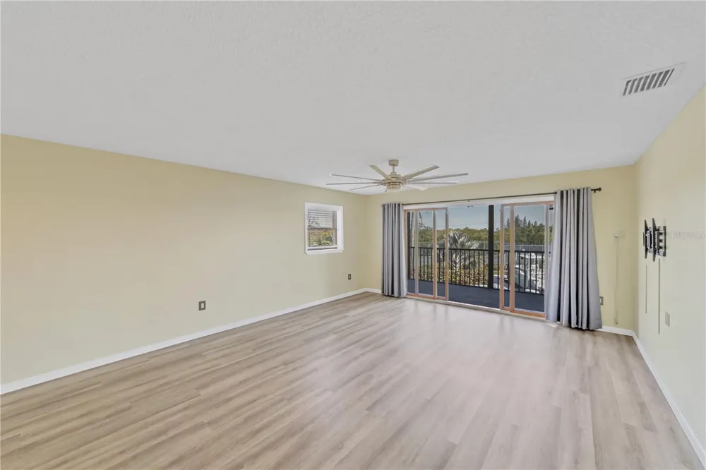 515 LEFFINGWELL AVENUE #116 Ellenton, FL 34222