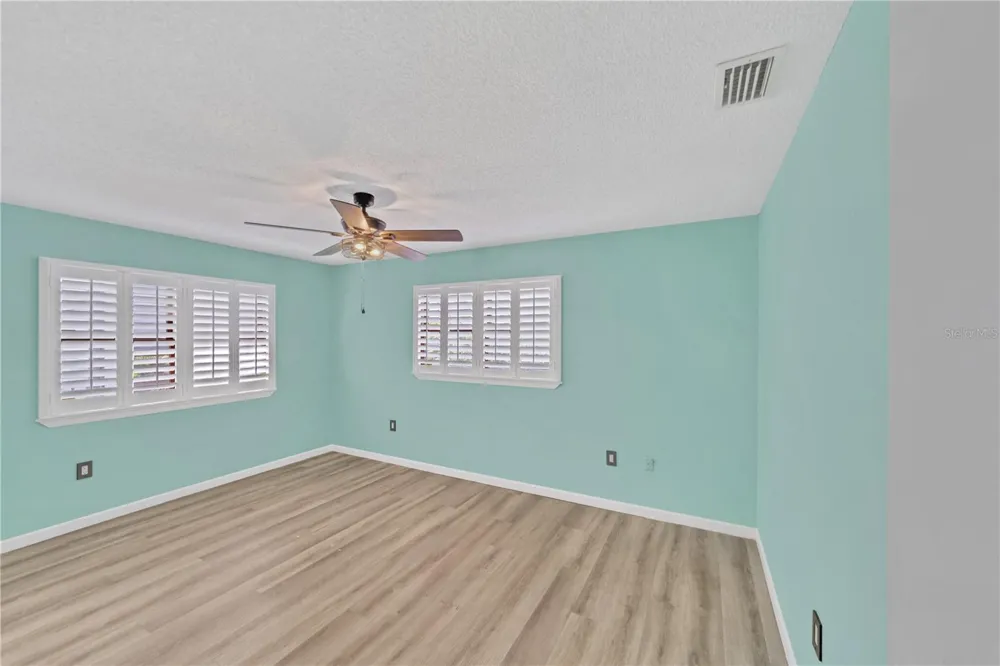 515 LEFFINGWELL AVENUE #116 Ellenton, FL 34222