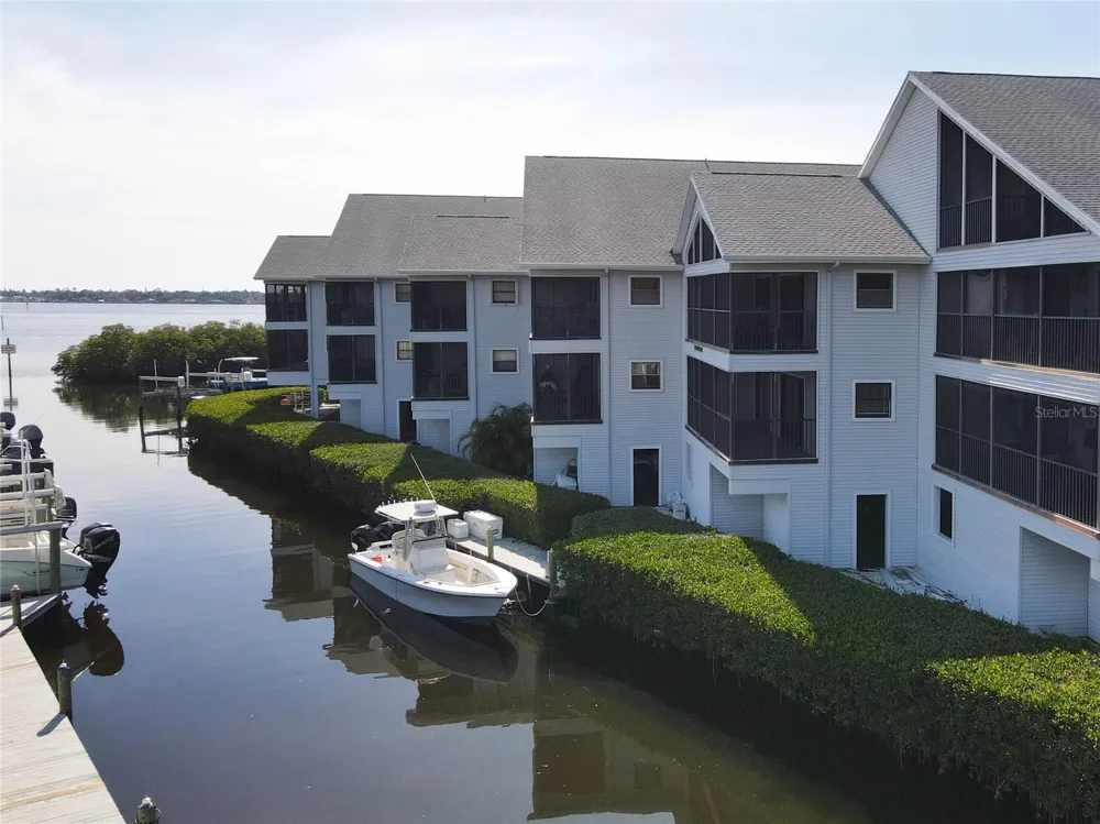 515 LEFFINGWELL AVENUE #116 Ellenton, FL 34222